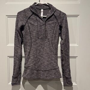 Lululemon 1/4 zip B&W pullover size 4